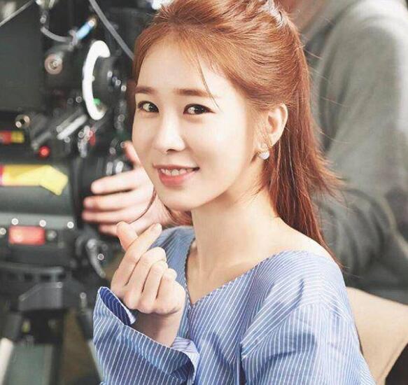 劉仁娜整容前對比